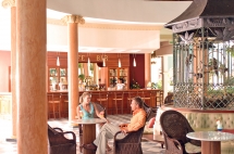 Resort Iberostar Varadero - Bar en el Lobby del Hotel