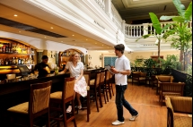 Hotel Iberostar Parque Central - Lobby Bar Sección Colonial
